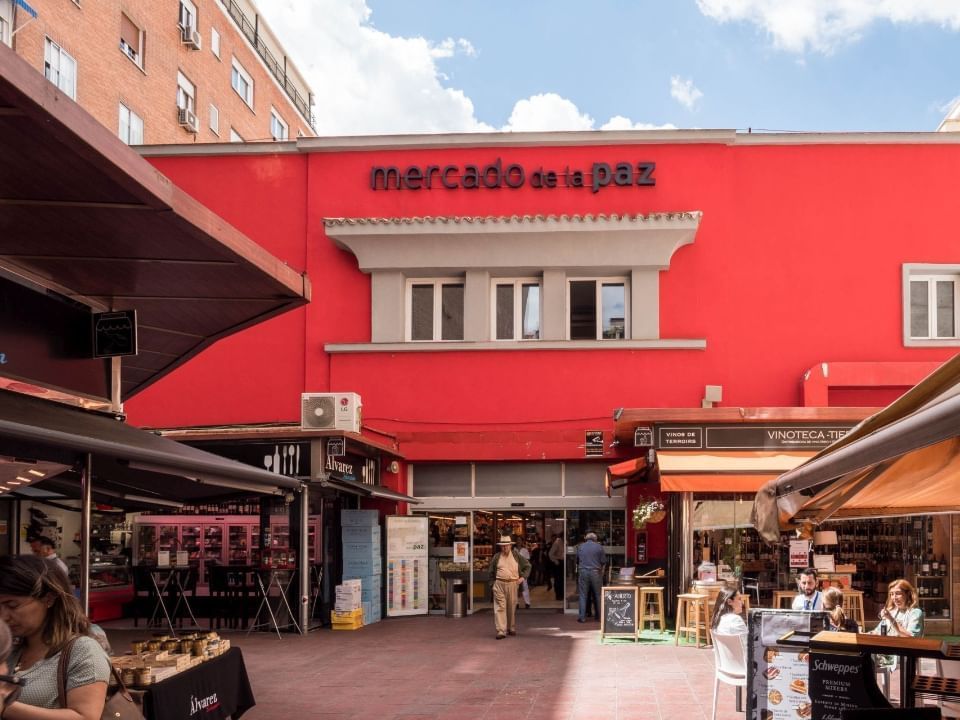 Conoce el icónico mercado de la paz de Madrid